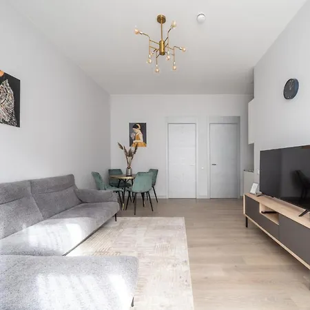 New Comfortable 2 Bedroom W/big Terrace Appartement