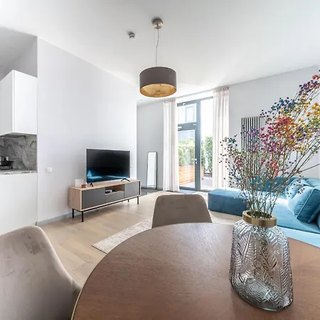 New Comfortable 2 Bedroom W/big Terrace